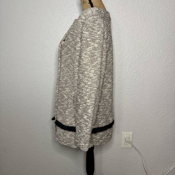 LOGO By Lori Goldstein Boucle Coat Caridgan Fringe Detail Gray Side Snap Size M - Picture 9 of 10